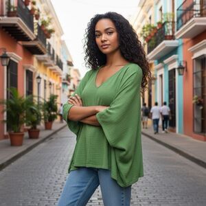 Laurie Felt Oversized Knit Top with V-Neck Size M/L